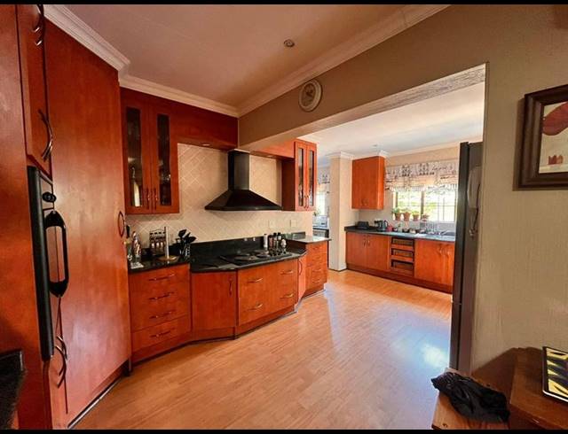 4 BEDROOM PROPERTY TO RENT IN ELDORAIGNE